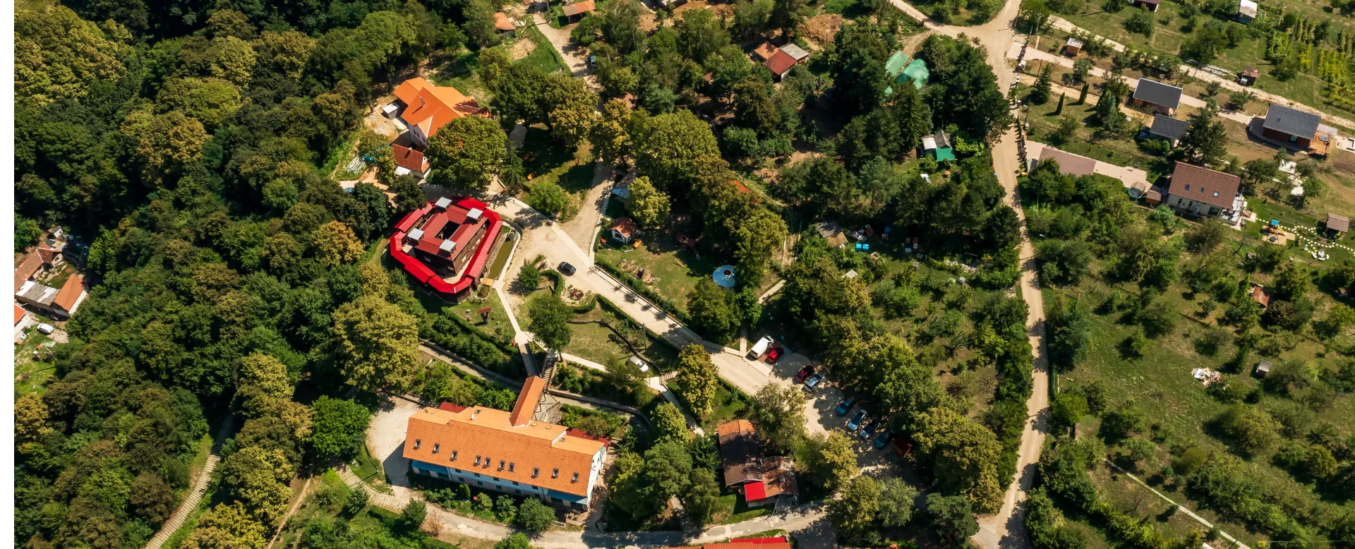 Baráthegyi Majorság - Erdei iskola Miskolcon, működő majorságban
